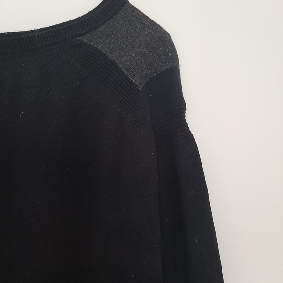 Black and Gray Guess XL mens Sweater - Picture 6 of 11